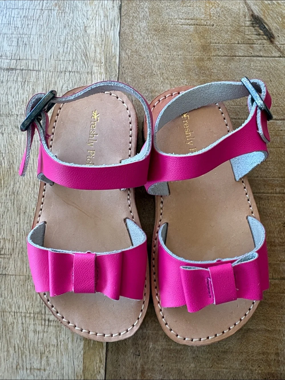 Freshly Picked Hot Pink Leather Bow Sandals for Girls Toddler size 5